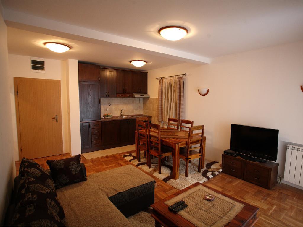Family Apartments Žabljak Δωμάτιο φωτογραφία